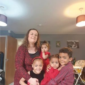 Meet your Posher, Elia